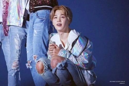 Đầu gối của idol K-Pop có bí quyết gì mà chịu được những động tác vũ đạo này?