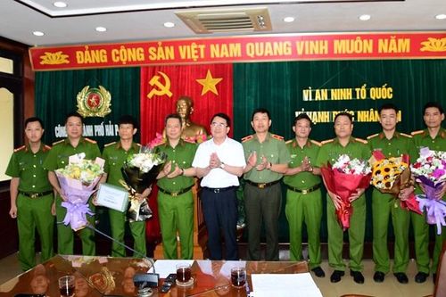 Khen thưởng nóng Công an TP Hải Phòng vụ dùng súng bắn người tại quán trà