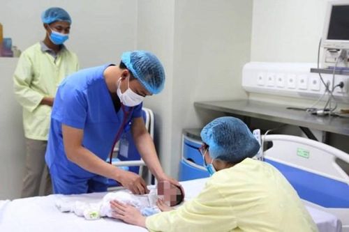 Lần đầu tiên, cứu sống trẻ vừa chào đời mắc Tứ chứng Fallot phức tạp và hiếm gặp