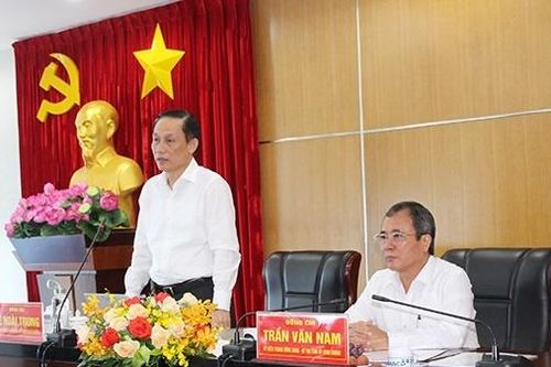 Thứ trưởng Ngoại giao Lê Hoài Trung làm việc với tỉnh Bình Dương về công tác đối ngoại