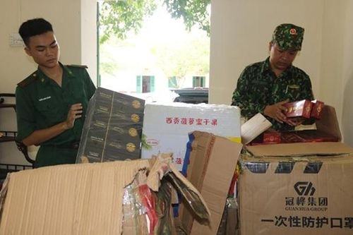 Tóm gọn đối tượng vận chuyển thuê gần 7.000 bao thuốc lá ngoại