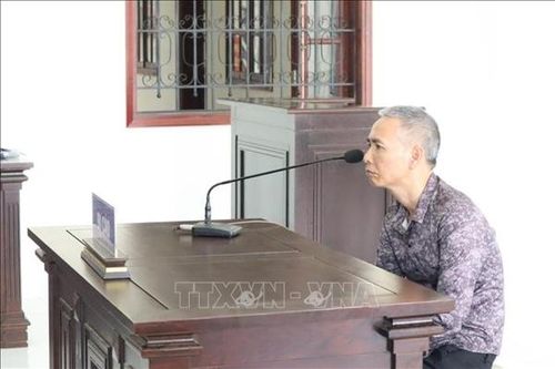 Dùng tên giả, 'mượn' kho hàng để lừa đảo gần 2 tỷ đồng