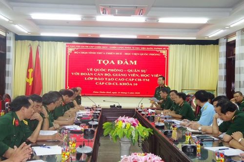 Tọa đàm về công tác quân sự, quốc phòng