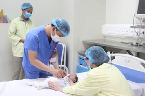 Nghẹt thở cứu sống bệnh nhi mắc tim bẩm sinh vừa lọt lòng