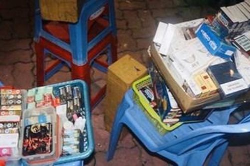 Thu giữ lô bao cao su, thuốc kích dục không rõ nguồn gốc, xuất xứ