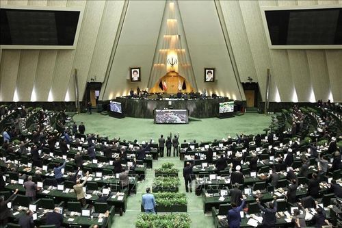 Quốc hội Iran bác bỏ nghị quyết của IAEA
