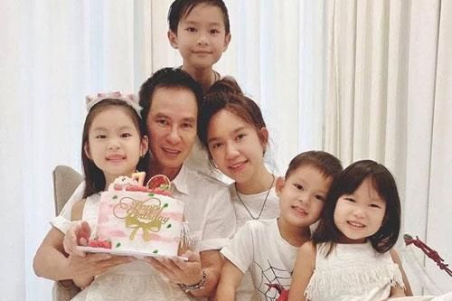 Sinh ra trong gia đình 'chẳng có gì ngoài điều kiện', nhưng con gái Lý Hải đã sớm nghĩ đến việc tiết kiệm tiền cho ba mẹ