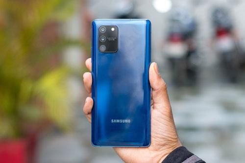 Samsung Galaxy S10 Lite giảm giá 2 triệu đồng tại Việt Nam
