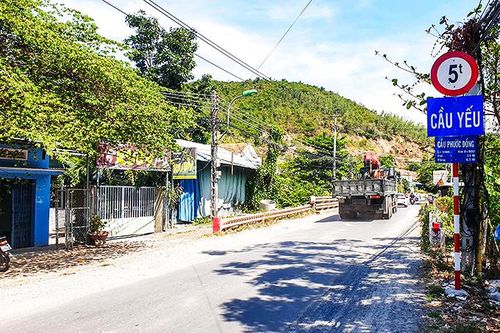 Tiếp tục cấm xe có tải trọng trên 5 tấn qua cầu Phước Đồng