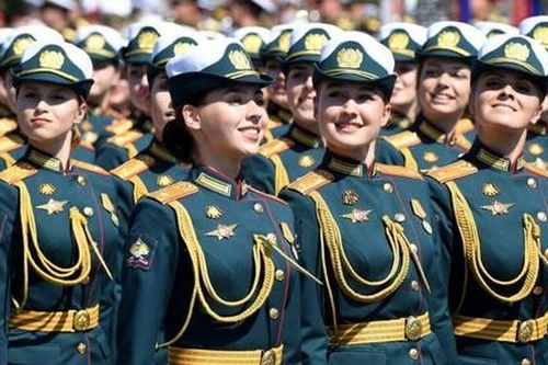 Nga duyệt bình hoành tráng mừng ngày Chiến thắng