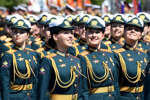 Những 'bông hồng Nga' tại lễ duyệt binh Ngày Chiến thắng