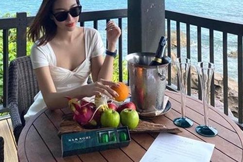 Hoa hậu Đỗ Mỹ Linh cùng đại gia đình nghỉ dưỡng ở Phú Quốc