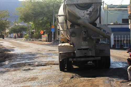 Khánh Hòa 'bất lực' với trạm trộn bê tông ở Nha Trang?