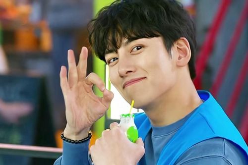 Phim mới thất bại nhưng Ji Chang Wook vẫn có thể ăn mừng vì chiến thắng này