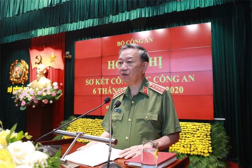 Tạo môi trường an ninh, an toàn, khí thế và tinh thần phấn khởi trong các tầng lớp nhân dân