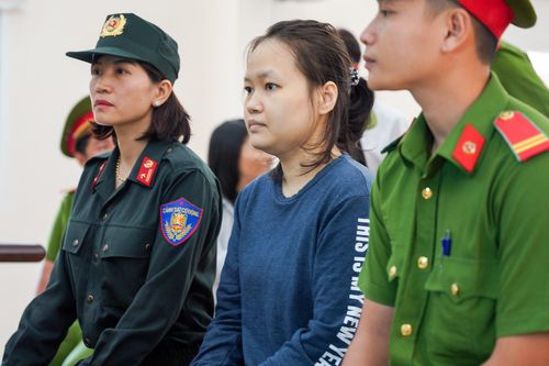 Chủ mưu vụ giấu xác trong bê tông bắt đồng bọn hút thuốc, nhịn ăn