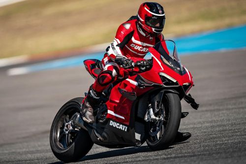 Ducati Superleggera V4 có giá 100.000 USD, giới hạn 500 chiếc
