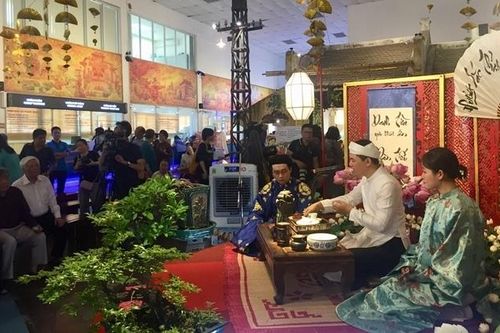 Tái hiện Tết Đoan Ngọ xưa tại Hoàng thành Thăng Long