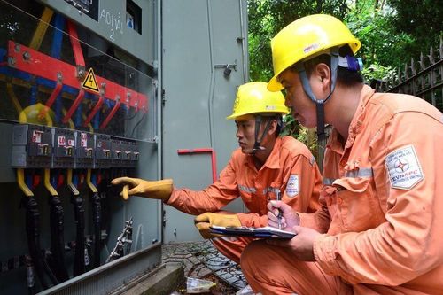 Tiêu thụ điện lập đỉnh do nắng nóng kéo dài