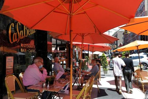 Khách đến New York phải cách ly trong 14 ngày