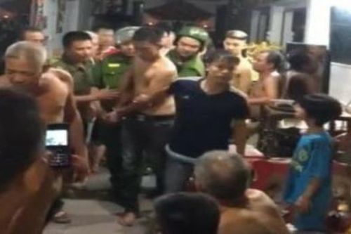 Bắt giữ đối tượng giật dây chuyền của bà cụ 70 tuổi bán trà đá