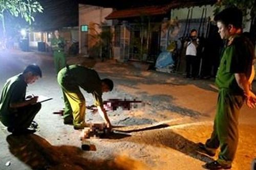 Hỗn chiến vì cho rằng bị 'nhìn đểu': Kẻ chết người bị thương