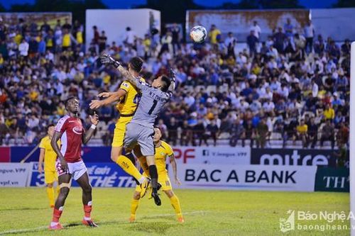 Những cái 'lạ' sau 6 vòng đấu V.League 2020