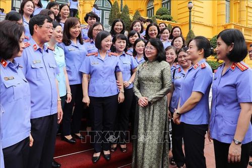 Phó Chủ tịch nước: Nhiều nữ kiểm sát dám đương đầu, đấu tranh trực diện với tội phạm