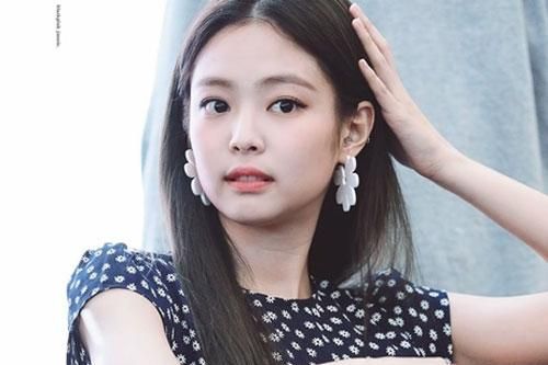 Đôi mắt cuốn hút của Jennie khiến phái nữ xứ Hàn ghen tị