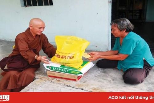 Tấm lòng nhà sư