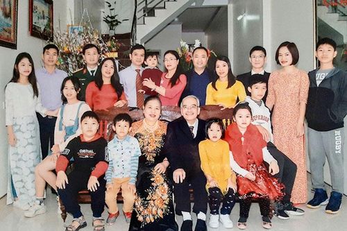 Gia đình gương mẫu của phố