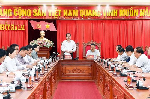 Đoàn công tác của Ban Bí thư làm việc với Ban Thường vụ Tỉnh ủy Gia Lai