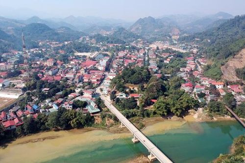 Đầu tư kết cấu hạ tầng để tạo 'cú hích'