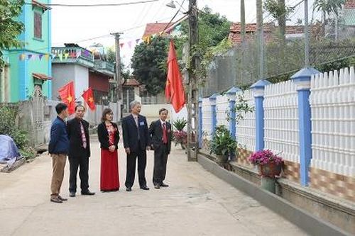Tam Nông học và làm theo Bác
