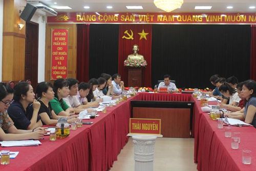 Bàn giải pháp đẩy mạnh giải ngân vốn vay nước ngoài
