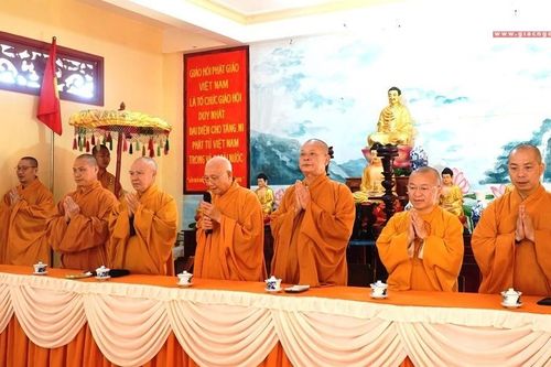 TP.HCM : BTS thăm, sách tấn các trường hạ ở Bình Tân, Bình Chánh