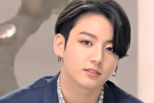 Tiềm lực 'cheap moment' của fan JungKook quá sốc, đồ đắt mấy cũng sold out trong tích tắc