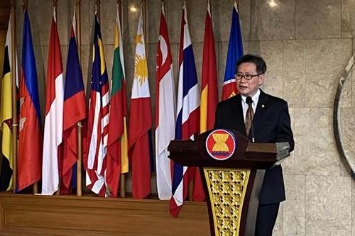 Việt Nam thể hiện tầm lãnh đạo mạnh mẽ dẫn dắt ASEAN trước đại dịch Covid-19