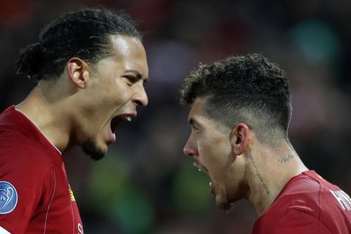 CĐV Liverpool vỡ òa sau chức vô địch Premier League