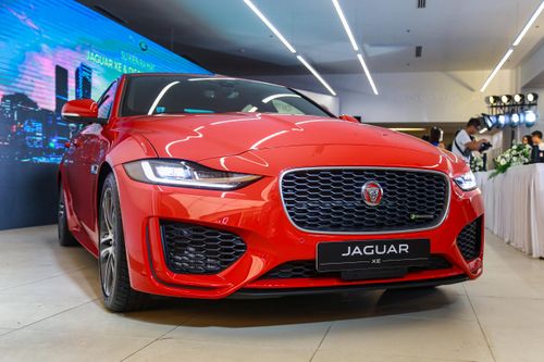 Jaguar XE ra mắt tại VN, đối thủ Mercedes C-Class và BMW 3-Series