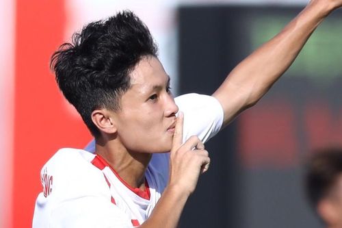 Quốc Cường ghi bàn cho U19 HAGL trước SLNA