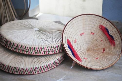 Làng Chuông (Thanh Oai, Hà Nội): Thăng trầm bên chiếc nón quai thao