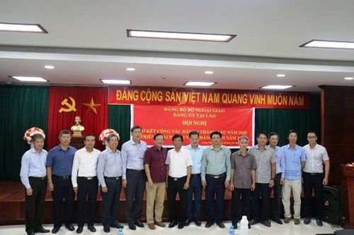 Đẩy mạnh công tác Đảng tại Lào