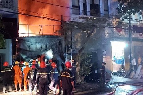 Mùa nóng, nói chuyện phòng cháy… (Kỳ cuối: Nguy cơ cháy nổ tại nhà ở kết hợp sản xuất kinh doanh)