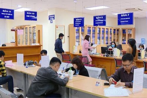 Nhiều loại phí, lệ phí giảm đến 50%