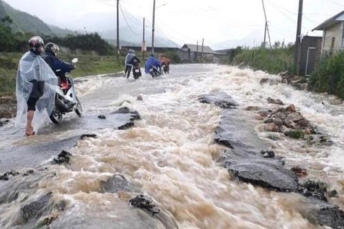 Mưa lớn gây sạt lở nhiều tuyến giao thông tại Lai Châu