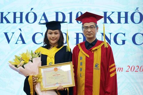 ĐH Điện lực trao bằng tốt nghiệp và khen thưởng tân kỹ sư, cử nhân xuất sắc