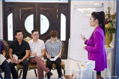 Chia sẻ của nữ giám đốc thành công từ bán hàng online bằng 'tâm - tín'
