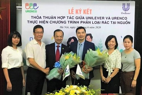 Hà Nội: Phân loại rác tại nguồn gắn liền với thu gom và xử lý rác thải nhựa