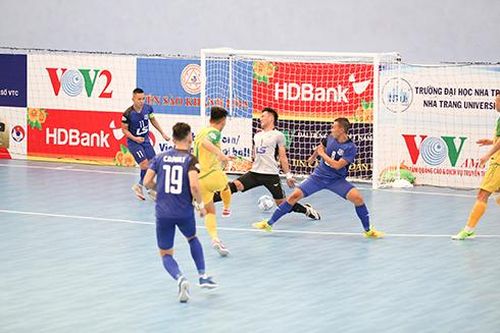 Thái Sơn Nam lội ngược dòng thắng Đà Nẵng, lọt vào tốp 3